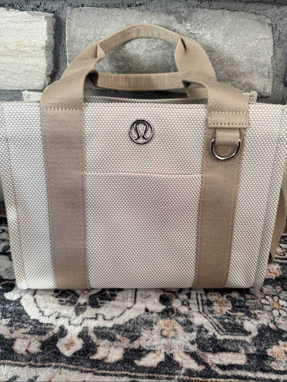 Lululemon Two Tone Canvas Tote 4.5L BEIGE. NWOT.